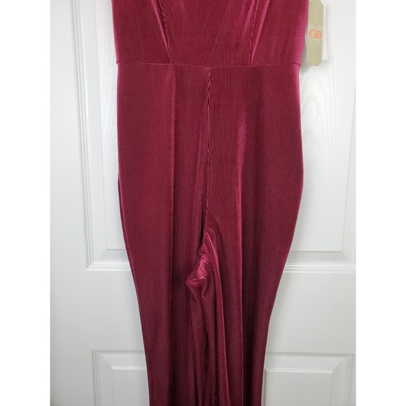NWT GB velvet corduroy style burgundy jumpsuit - Picture 7 of 8